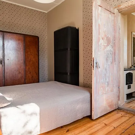 Cosy With Courtyard In Historic Building 公寓 库雷萨雷