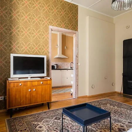 Cosy With Courtyard In Historic Building Kuressaare