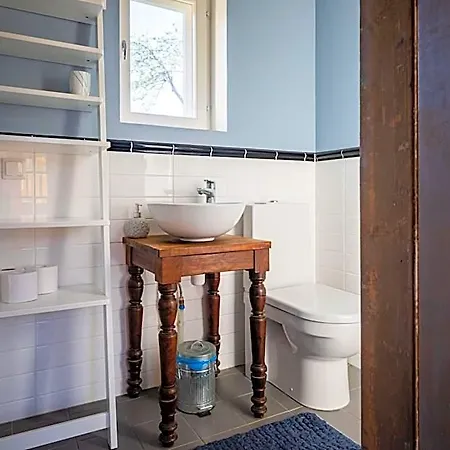 Cosy With Courtyard In Historic Building *