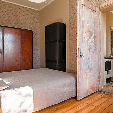Cosy With Courtyard In Historic Building *