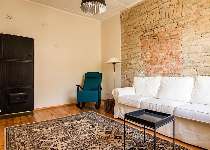 شقة Cosy With Courtyard In Historic Building